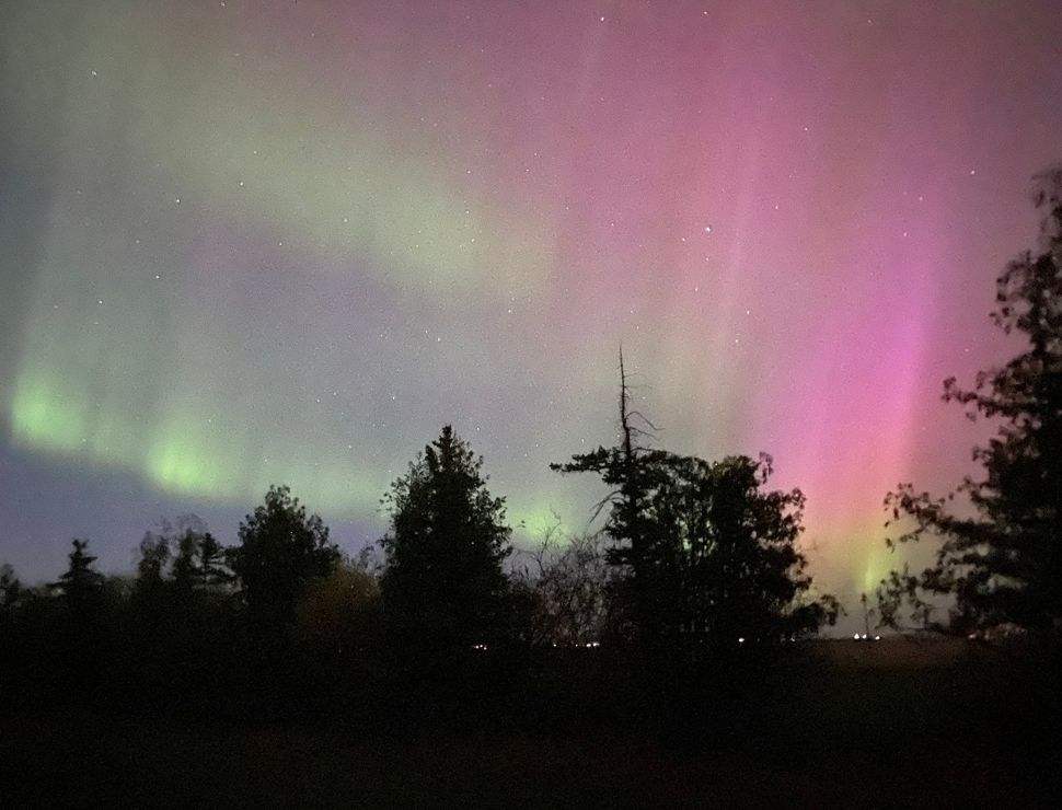 Kengtaro×Northern lights 水 Breathtaking northern lights on Friday in the Southeast